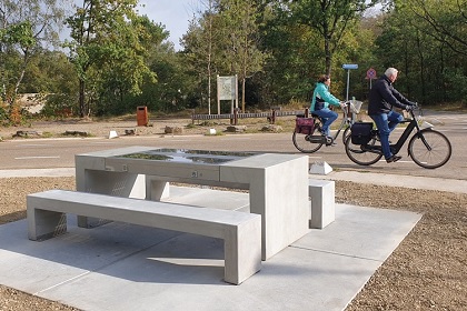 Slimme picknicktafel voor Landschappen van Allure