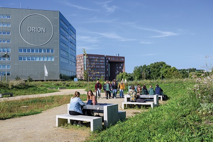 Duurzaam buitenmeubilair op de WUR-campus