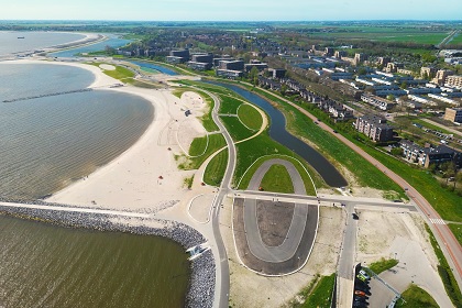 Stadsstrand Hoorn krijgt langzaam vorm, dankzij maatwerk beton
