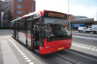 Busstationsplein met prefab perronplaten