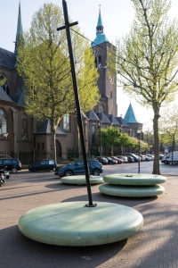 Maatwerk groene betonschijven St. Trudoplein Maatwerk groene betonschijven St. Trudoplein
