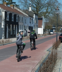 Reconstructie dorpshart met stille straatstenen Reconstructie dorpshart met stille straatstenen