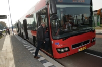 Bushalte bij voetbalvereniging