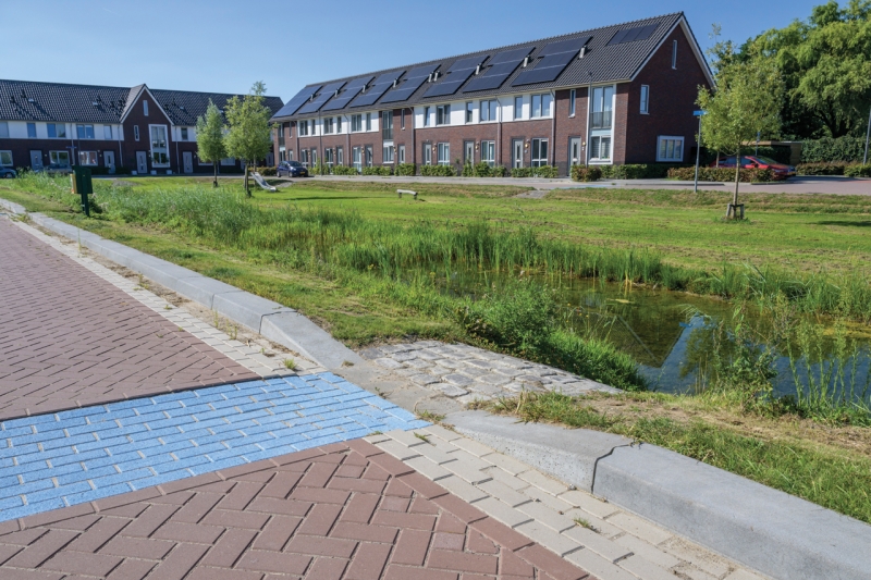 Afkoppelen met afvoer over straat