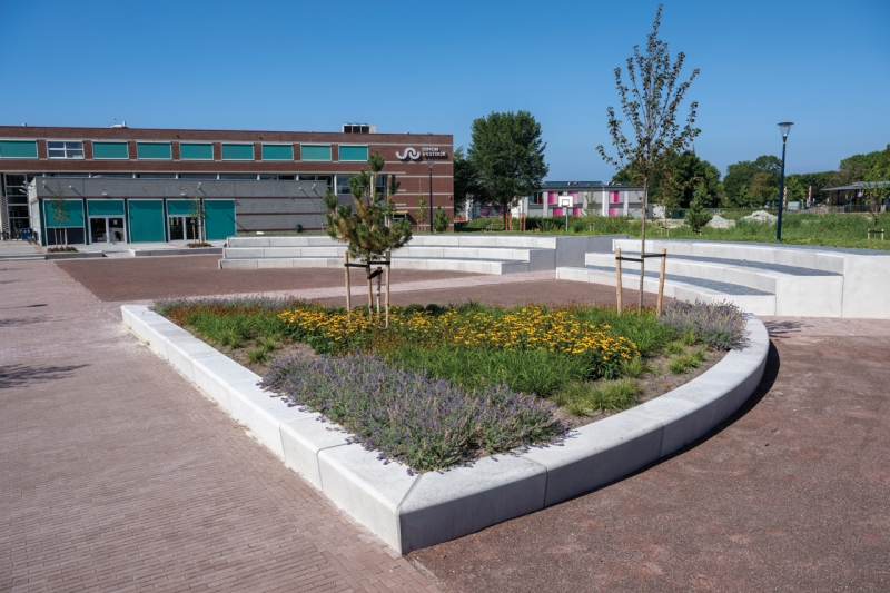 Schoolplein van RSG Simon Vestdijk