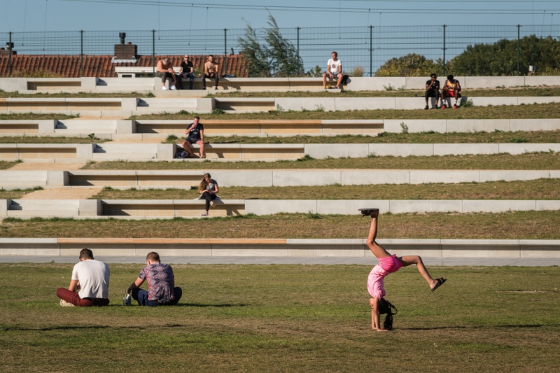 Ranke zitranden en vloerplaten in Spoorpark